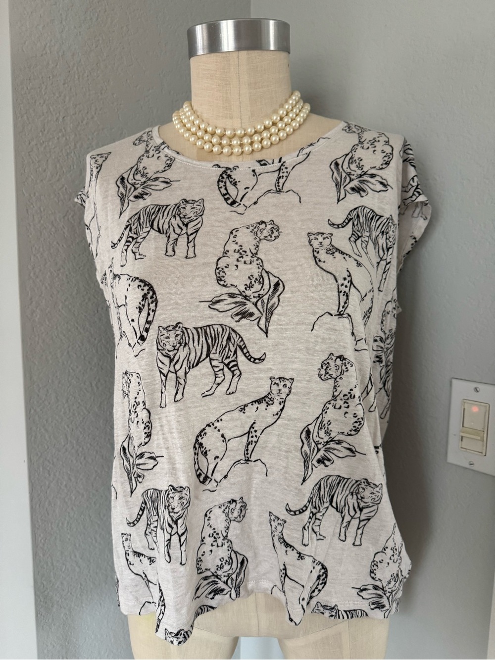 100% Linen Cynthia Rowley Big Cat Top L